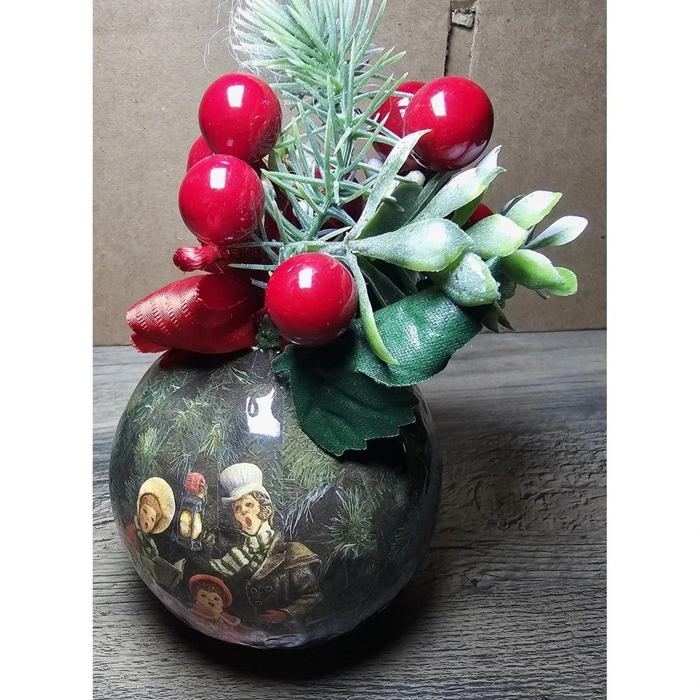 2 VTG Tomorrow Today 1987 Decoupage Ornaments Simpich & Christmas Carolers